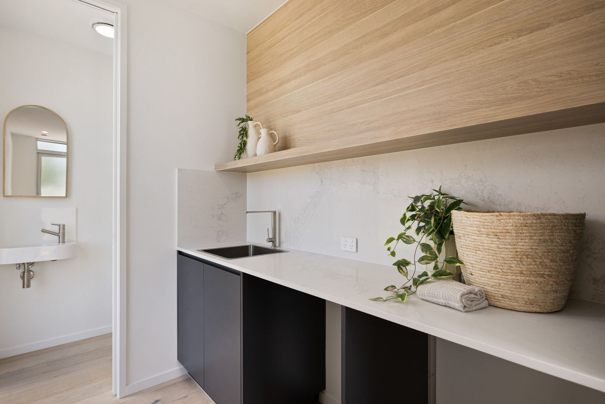 31-web-or-mls-6-aventine-st